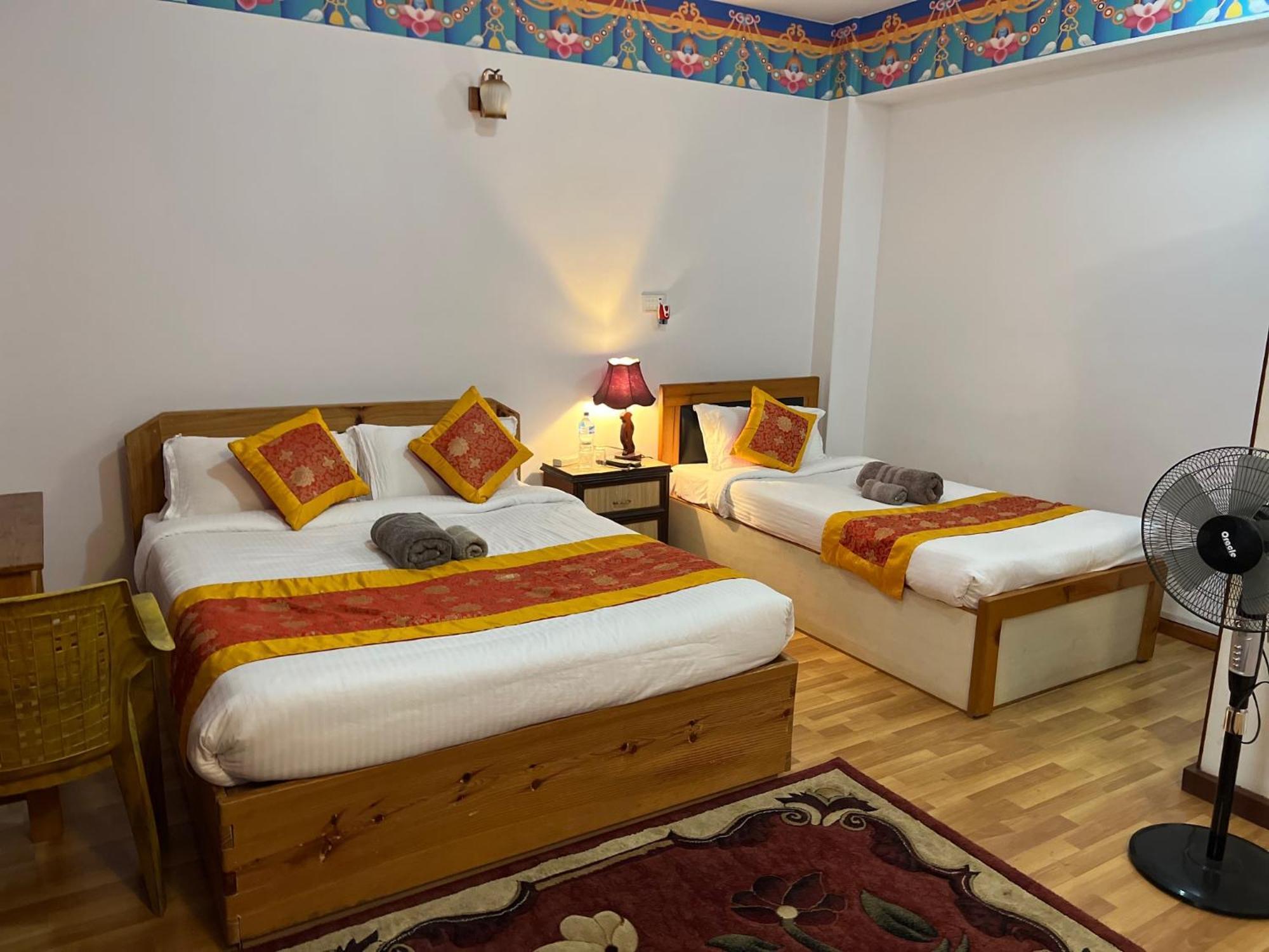 The Boudha Inn Катманду Екстериор снимка