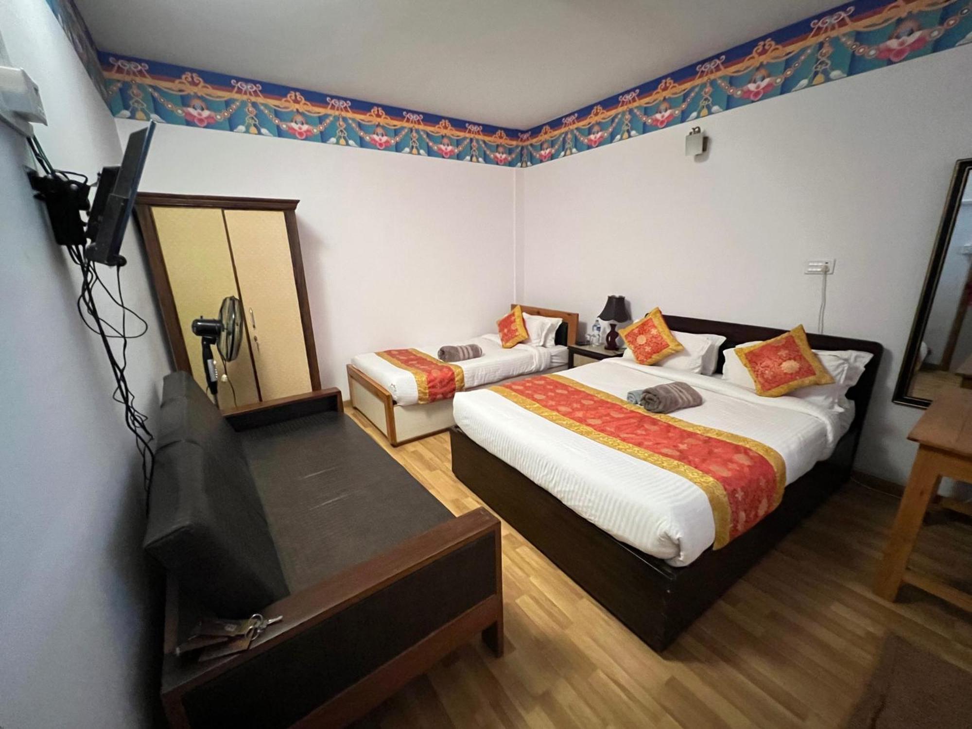 The Boudha Inn Катманду Екстериор снимка